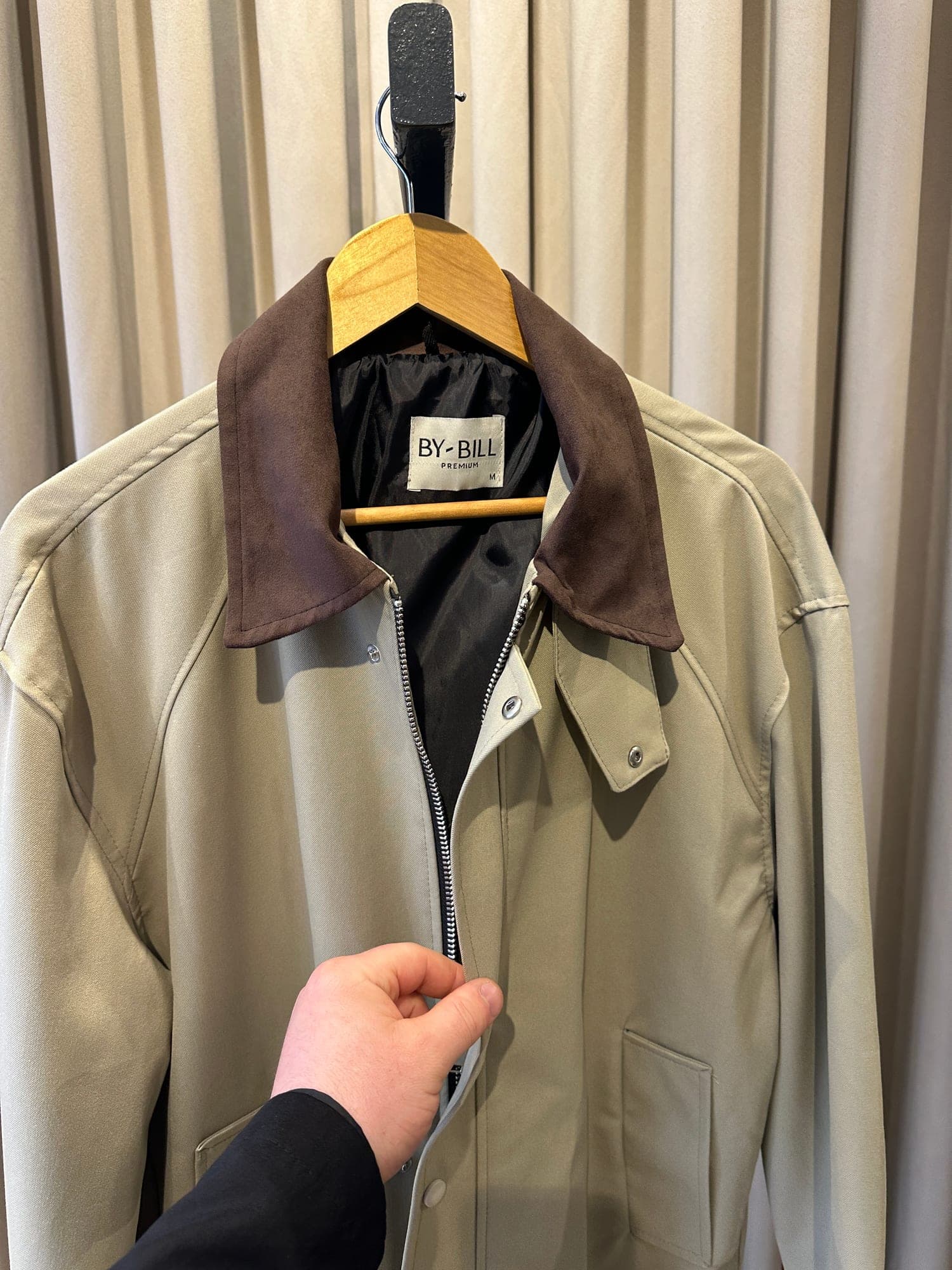 Orijinal marka muadili ceket ( yakası kahve )